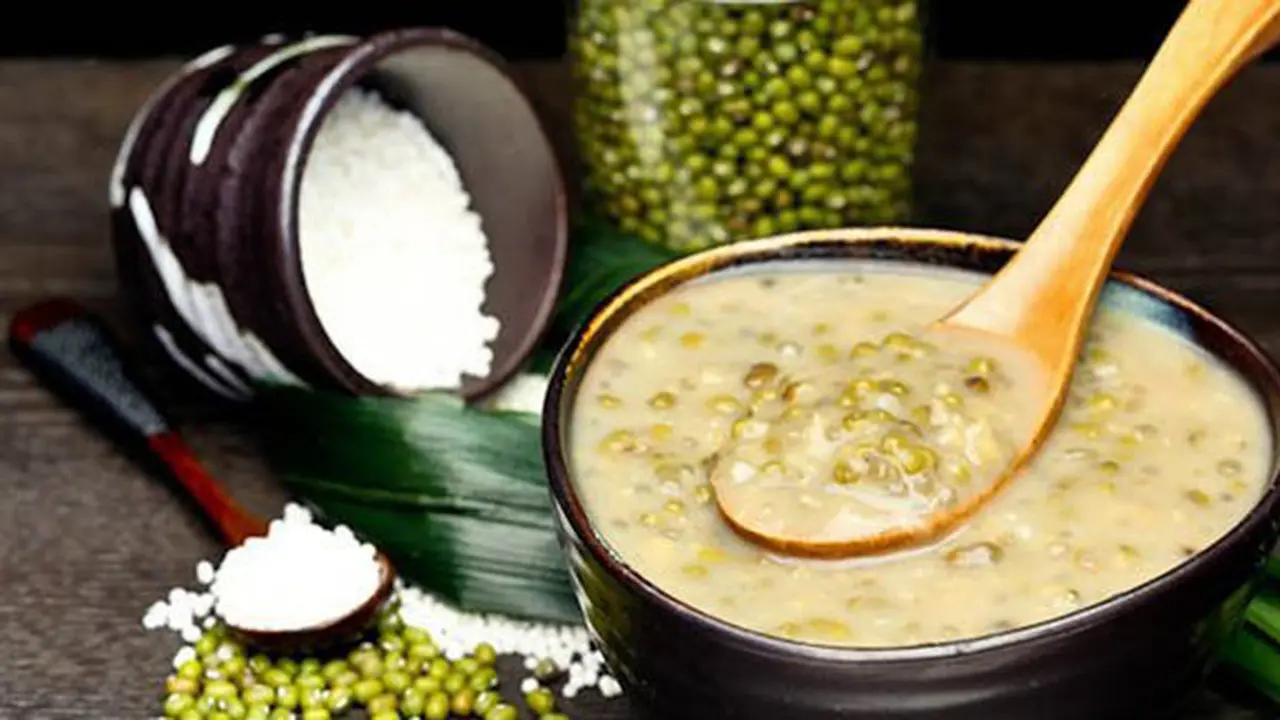Bubur kacang ijo yang enak dan yummy / Copyright Shutterstock