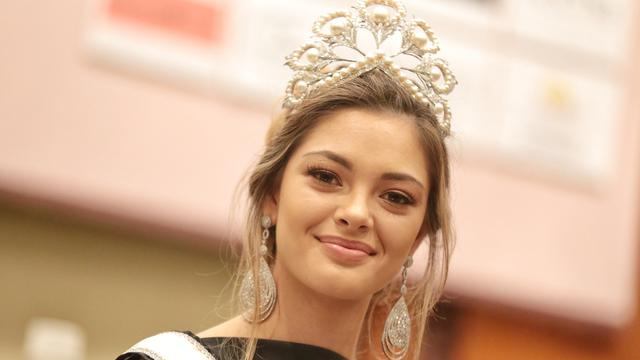 [Bintang] Demi-Leigh Nel-Peters