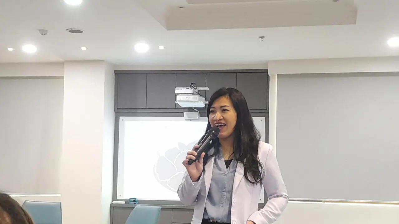 Dokter Nancy bicara tentang penanganan kolesterol tinggi dalam program Love The Beat kerja sama Kalbe Farma dan RS Mitra Keluarga Kemayoran.