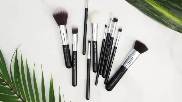 Memanfaatkan Brush Bekas