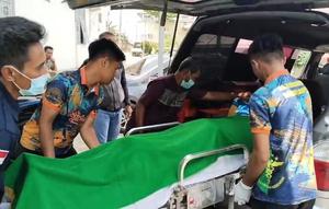 Jasad maling sepeda motor usai ditembak polisi. (Liputan6.com/ Ardi Munthe)