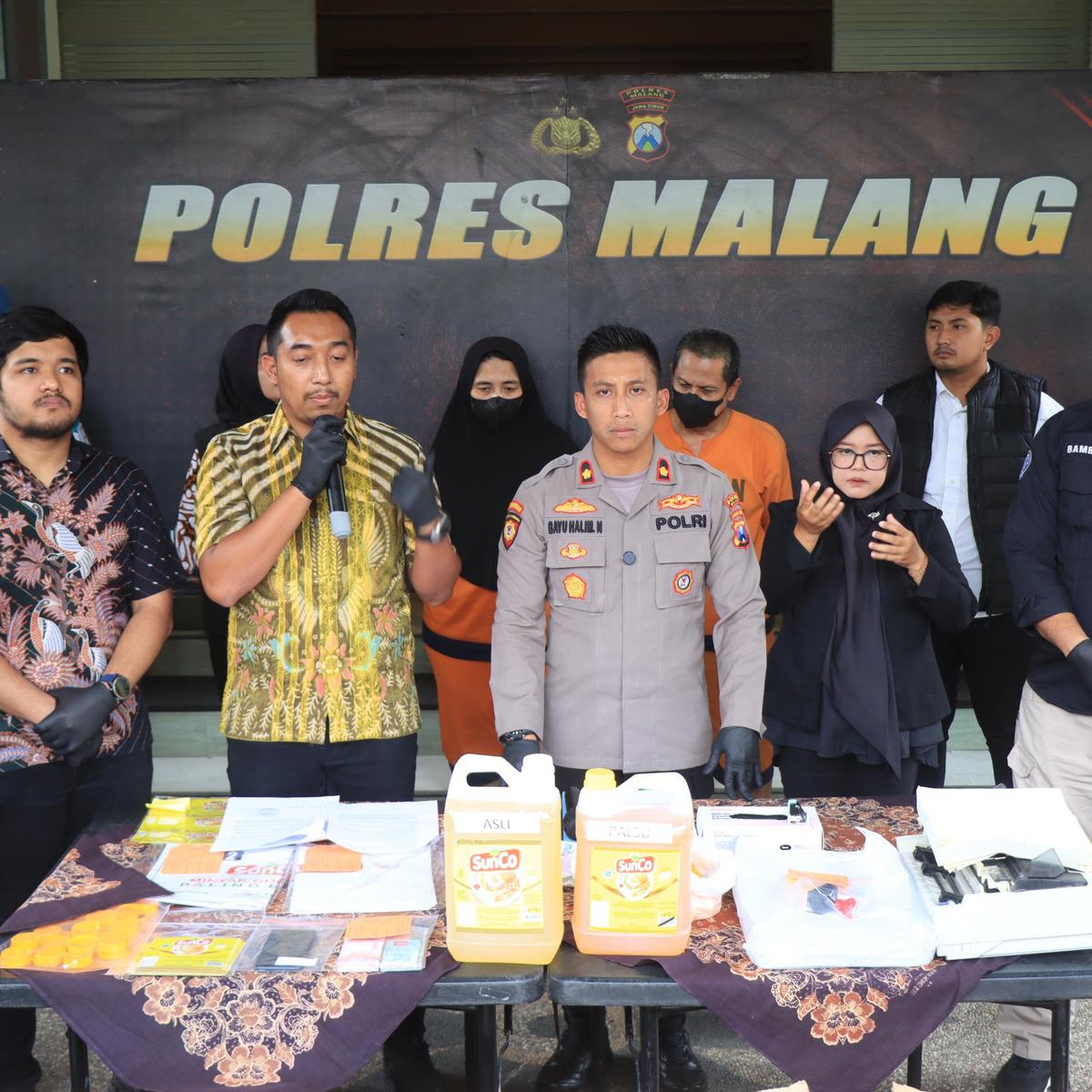 Pasutri di Malang Palsukan Minyak Goreng Merek Sunco