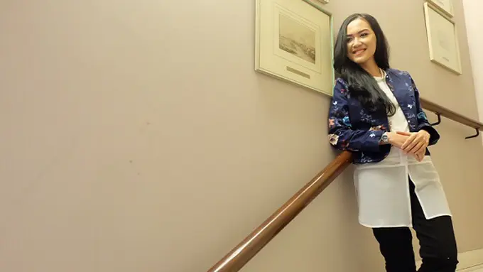 copyright vemale/ayu