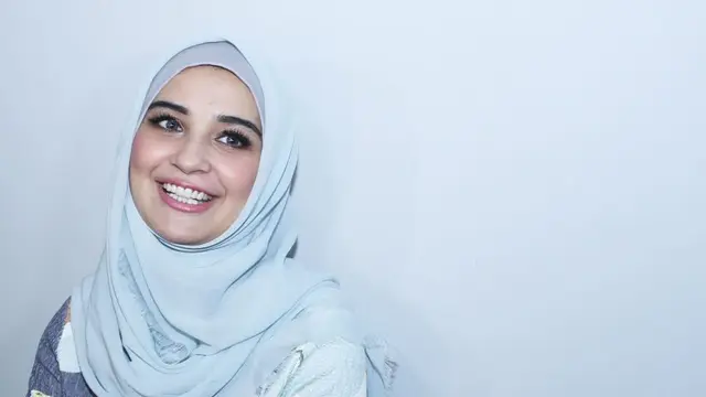 Shireen Sungkar Berhijab Karena Suami