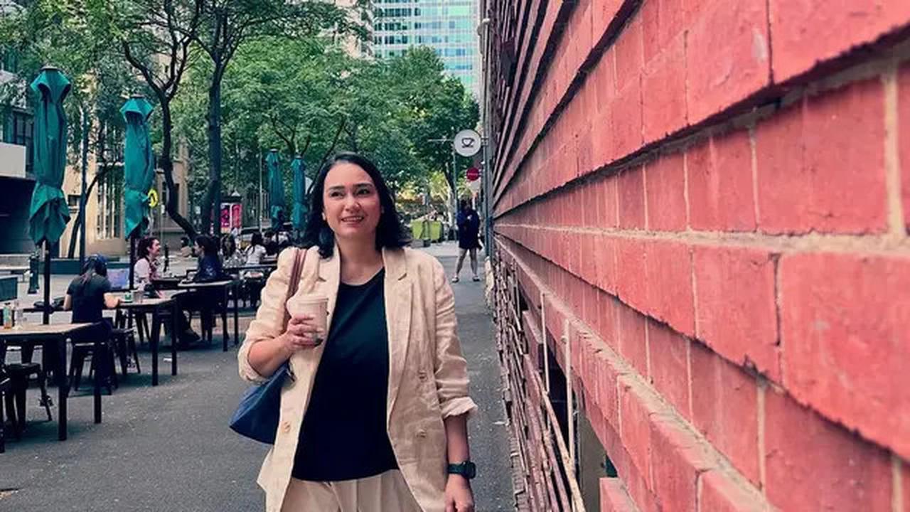 6 Pesona Feby Febiola yang Tak Pernah Memudar, Cantik dan Awet Muda di Usia 46 Tahun