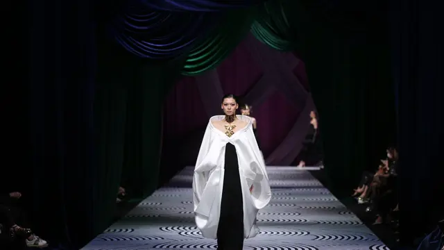 Sebastian Gunawan Signature