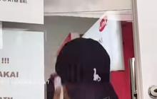 Kronologi Pelaku Modus Ganjal ATM di Bekasi Terpergok Warga dan Dikunci di Ruangan ATM