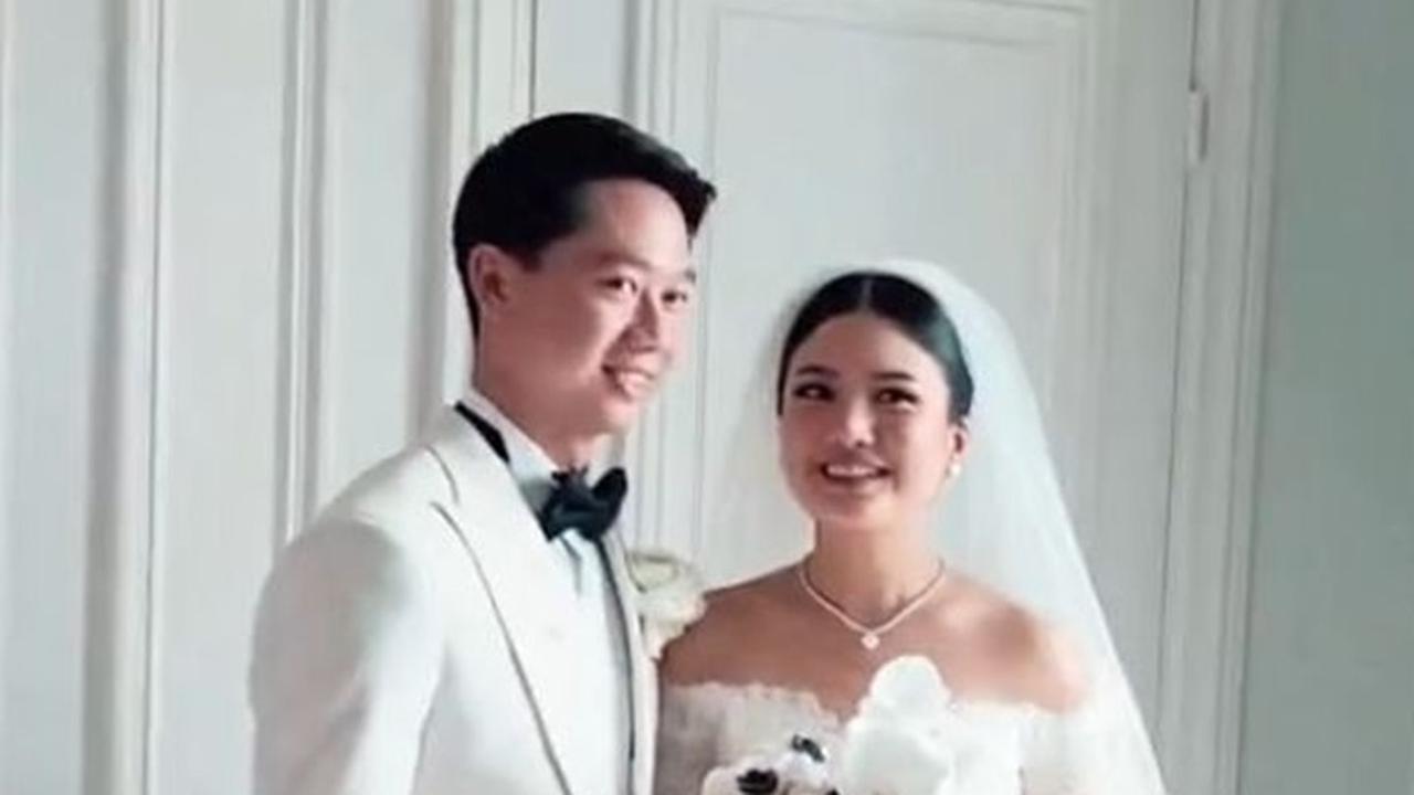 Digelar di Paris, Potret Pernikahan Kevin Sanjaya dan Valencia Tanoesoedibjo yang Super Mewah - Sah Jadi Suami Istri