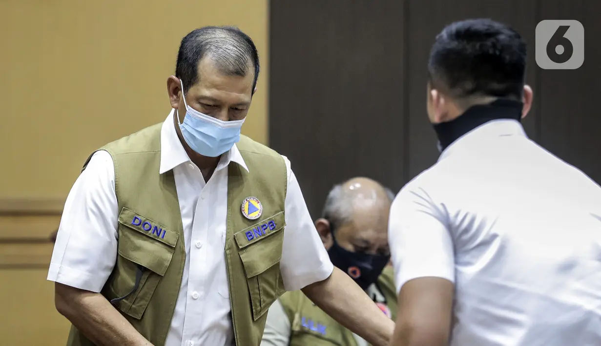Kepala BNPB Doni Monardo saat rapat dengan Komisi VIII mengenai perkembangan COVID-19 di Gedung DPR, Jakarta Pusat, Senin (13/7/2020). Dalam rapat tersebut Komisi VIII meminta penjelasan terkait ‘new normal’ yang sering digaungkan pemerintah selama pandemi COVID-19. (Liputan6.com/Johan Tallo)
