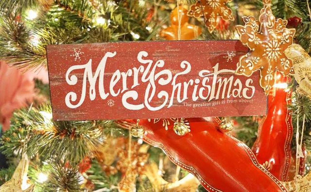 Mengapa Merah dan Hijau Jadi Warna Natal? Ternyata Punya Makna Religius yang Mendalam