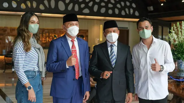 Raffi Ahmad dan Luna Maya Jadi MC