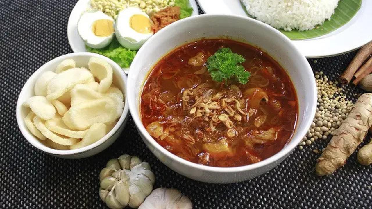 14 Rekomendasi Tempat Makan Enak di Dekat Terminal Purabaya Terfavorit 2025