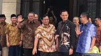 Capres Prabowo Subianto menemui Ketua Umum Partai Demokrat Susilo Bambang Yudhoyono (SBY). (Liputan6.com/ Lizsa Egeham)