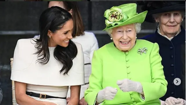 Pergi Bersama Sang Ratu, Meghan Markle Pilih Gaun Putih
