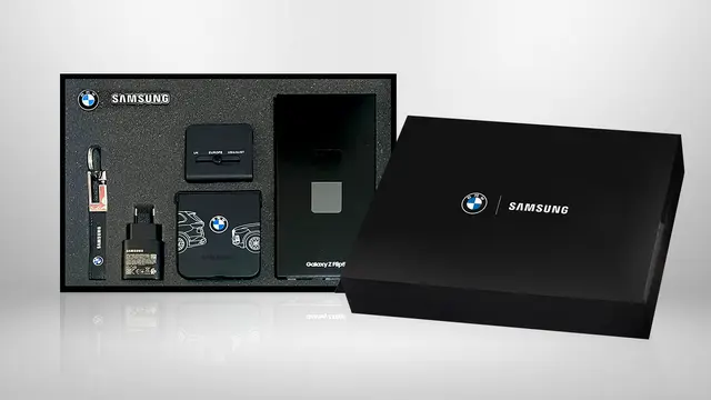 Paket bundling BMW X5 dengan Galaxy Z Flip5 di GIIAS 2023 (Samsung)