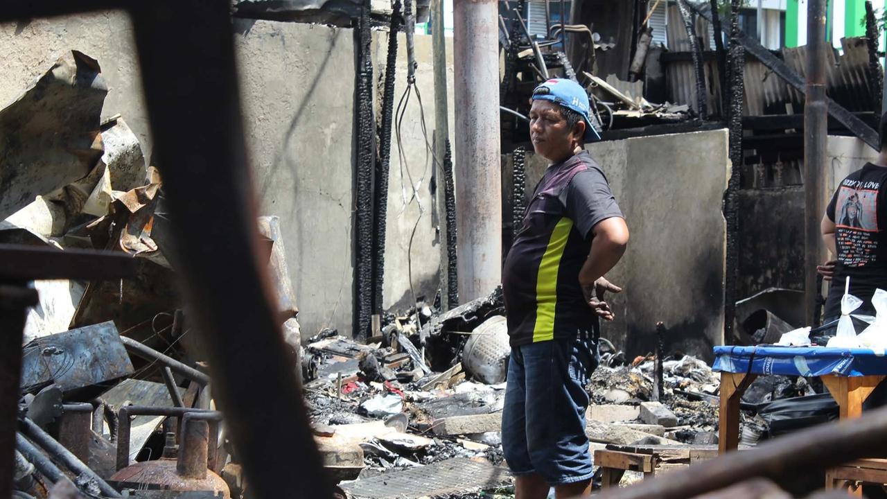 FOTO: Nasib Pedagang Kalibata Usai Sembilan Kios Dibakar Massa