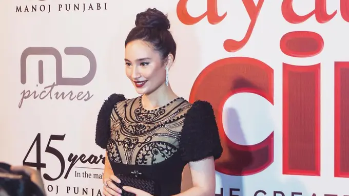 [Bintang] 5 Gaya Seleb Kece di Premiere Ayat-Ayat Cinta 2. Mana Favoritmu?