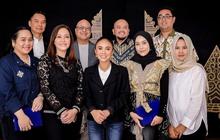 Tampil Mengenakan Busana Adat, Intip Foto-foto Yuni Shara Rayakan Ulang Tahun PAUD Miliknya Sampai Terharu