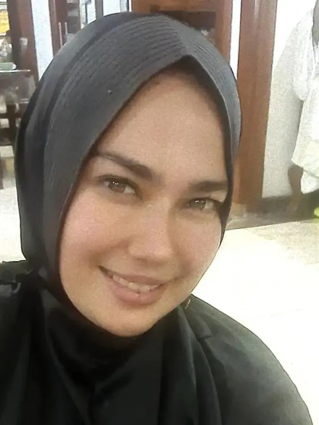 Cathrine Wilson unggah foto berhijab, netizen beramai-ramai memuji dan mendoakannya agar istiqomah