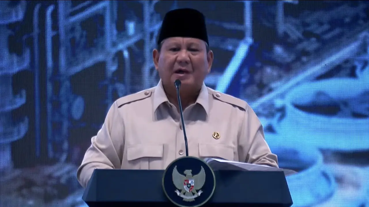 Prabowo Pabrik Petrokimia PT Lotte Chemical Indonesia di Cilegon