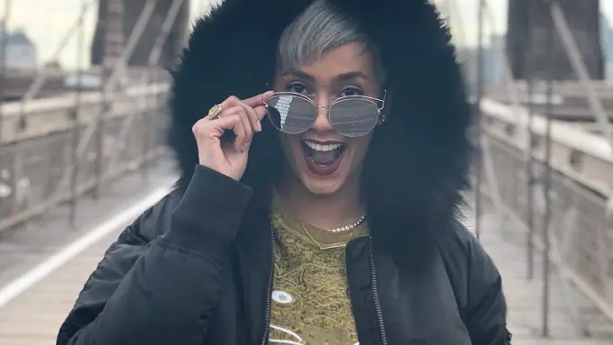 [Bintang] Kalahkan Fahrani, Gaya Rebel Punk Supermodel Kimmy Jayanti Kelihatan Lebih Cool Maksimal