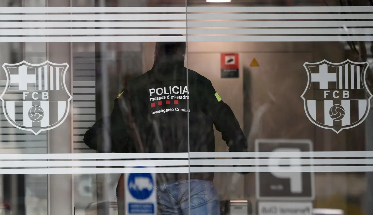 Manajemen klub menyewa vendor bernama I3 Ventures yang bertugas menggiring opini publik sepak bola. (AFP/Lluis Gene)