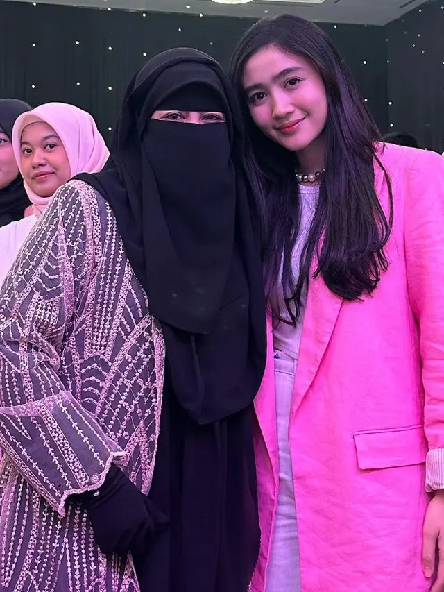 Potret Umi Pipik dan Febby Rastanty (Sumber: Instagram/_ummi_pipik_)