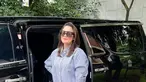 Inilah potret Jennifer Dunn saat memamerkan gaya dengan aksesoris kacamata. Ibu dua anak ini dikenal sebagai wanita sosialita dengan gaya pakaian bermerek ternama. Tak heran jika Jennifer Dunn merupakan sosok tajir meski sudah lama hengkang dari dunia akting. (Liputan6.com/IG/@jennifer_haris89)