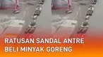 Kelangkaan minyak goreng murah membuat warga rela berdesakan saat membeli. Namun yang terjadi di Pemalang, Jawa Tengah berikut cukup solutif. Menghindari berdesakan, ratusan warga memilih memasang sandal sebagai antrean.