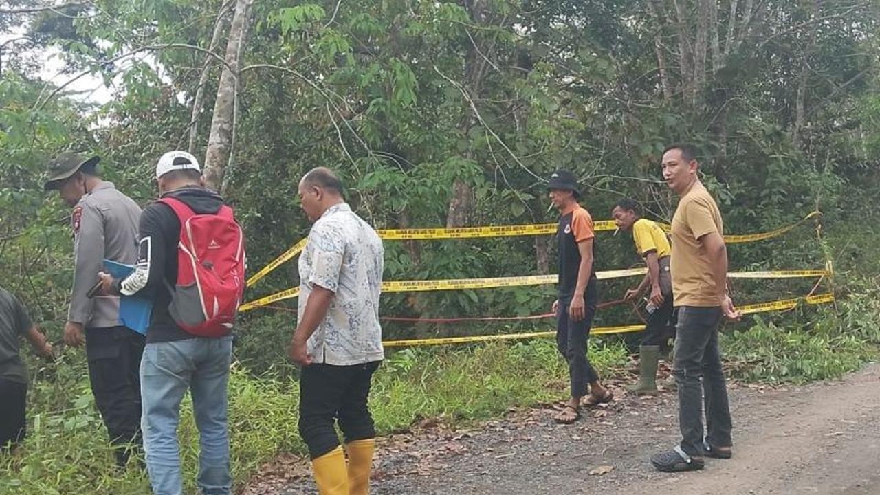 Jalan Penghubung Antar Desa di OKU Nyaris Putus Akibat Longsor, BPBD Sigap Bertindak