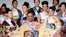 Miss Swedia, Lina Ljungberg berpose dalam balutan Kimono saat konferensi pers Miss International Beauty Pageant di Tokyo (27/10). Final Miss International Beauty Pageant ke-57 akan diadakan pada 14 November mendatang. (Toshifumi KITAMURA/AFP)
