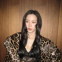 Pakai bralette, penampilan Mun Ka Young curi atensi. [@m_kayoung].