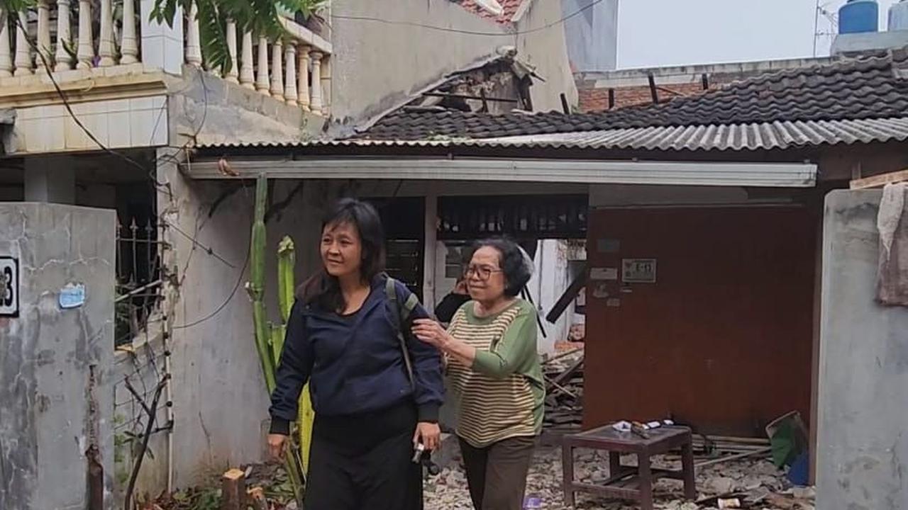 Kondisi Diah Aristy Kusuma Putri atau yang akrab disapa Putri begitu memprihatinkan. Mantan model majalah dewasa itu sedang jadi sorotan karena kehidupan serba kesusahan.