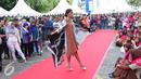Keikutsertaan Sarinah dalam merayakan hari batik nasional menjadi salah satu upaya menunjukkan komitmen untuk terus menjadikan batik sebagai bagian dari kerajinan dan warisan khas Indonesia, Jakarta, Minggu (2/10). (Liputan6.com/Angga Yuniar)