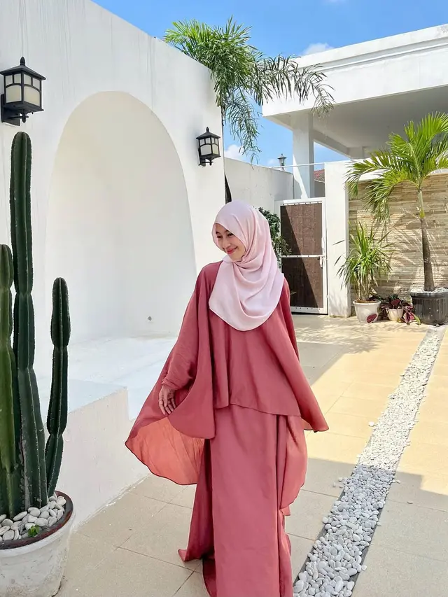 Potret Adiba Khanza Istri Egy Maulana Pakai Rok/via Instagram @adiba.knza
