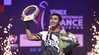 Tunggal putra Indonesia Jonatan Christie menjuarai French Open 2023 setelah mengalahkan Li Shi Feng dari China 16-21, 21-15, dan 21-14 di Glaz Arena, Prancis, Minggu, 29 Oktober. (foto: PBSI)