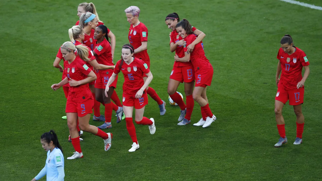 Timnas Wanita Amerika Serikat (AS) menang 13-0 atas Thailand pada babak penyisihan grup F Piala Dunia Wanita 2019 (AP Photo/Francois Mori)