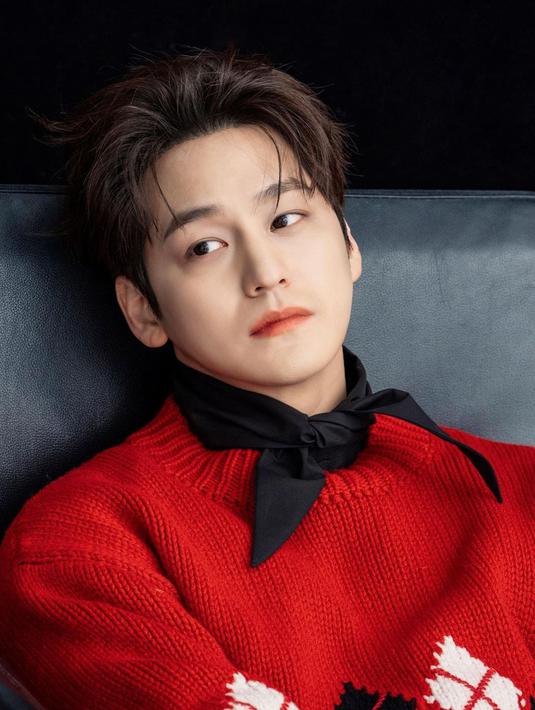 Meskipun Kim Bum sudah memasuki usia 33 tahun, namun pesona flower boy masih melekat padanya. (FOTO: instagram.com/k.kbeom)