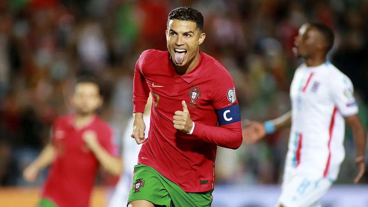 Foto: 7 Striker dengan Catatan Hattrick Terbanyak di Laga Internasional, Cristiano Ronaldo Patahkan Rekor Sven Rydell
