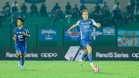 Gelandang asal Belanda, Donny Warmerdam, akhirnya menjalani debut bersama PSIM Yogyakarta saat bersua Bali United pada laga pekan ke-22 BRI Super League 2025/2026 di Stadion Sultan Agung (SSA), Bantul, Senin (23/2/2026) malam WIB. (dok. PSIM Yogyakarta)