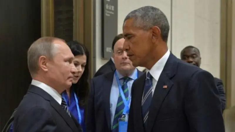Tatapan Sinis Obama ke Putin