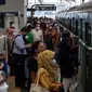 Pemerintah Provinsi (Pemprov) DKI Jakarta memberlakukan tarif Rp1 untuk transportasi umum TransJakarta, MRT, LRT pada 22 Juni 2023 bertepatan dengan HUT ke-496 DKI Jakarta. (Liputan6.com/Johan Tallo)