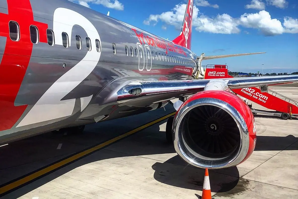 Maskapai Jet2.com.