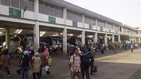 Suasana mudik Lebaran di Terminal Purabaya, Surabaya, Jawa Timur. (Liputan6.com/Dian Kurniawan)