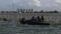 Target penyelesaian pembongkaran pagar laut dengan jarak sepanjang 30,16 km adalah selama 10 hari. (merdeka.com/Arie Basuki)