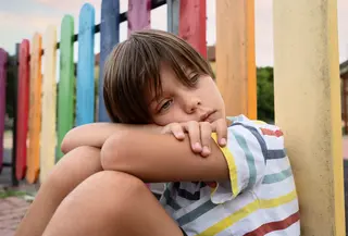 Tidak sedikit anak yang tiba-tiba rewel, menangis, marah, atau bahkan mengalami meltdown saat berada di tempat wisata karena kelelahan itu. [Dok/freepik.com]