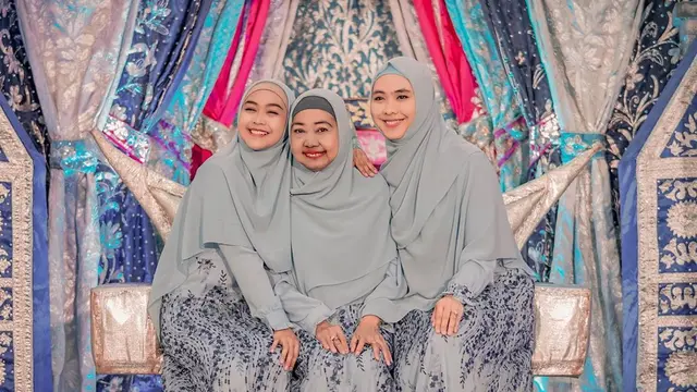 5 Potret Bahagia Ria Ricis dan Keluarga