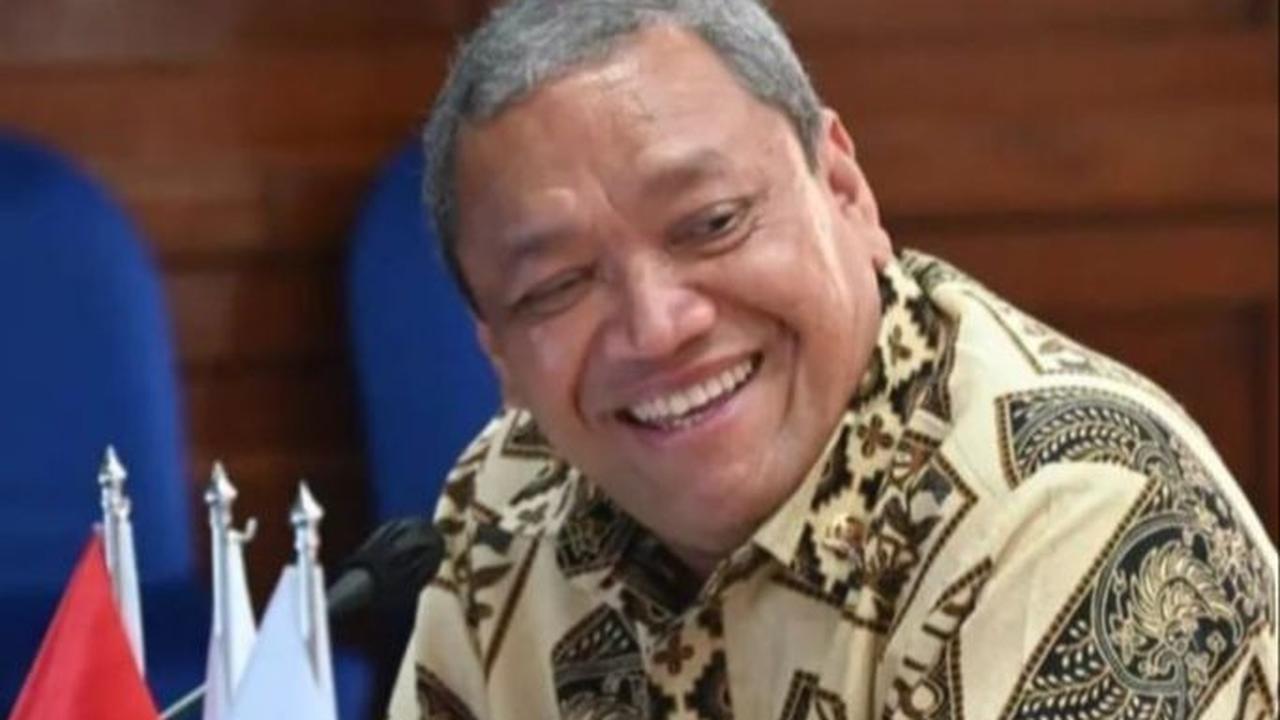 Sebelum gabung Gerindra, Bambang merupakan anggota tim mawar. Tim Mawar dibentuk oleh Mayor Inf. Bambang Kristiono pada Juli 1997.