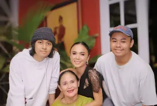 Intip bagaimana Yuni Shara menjalankan perannya sebagai single parent (@yunishare36)