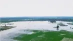 Banjir di Mojokerto mengganggu kegiatan belajar mengajar hingga banjir di Aceh Timur masih setinggi 50-80 centimeter.